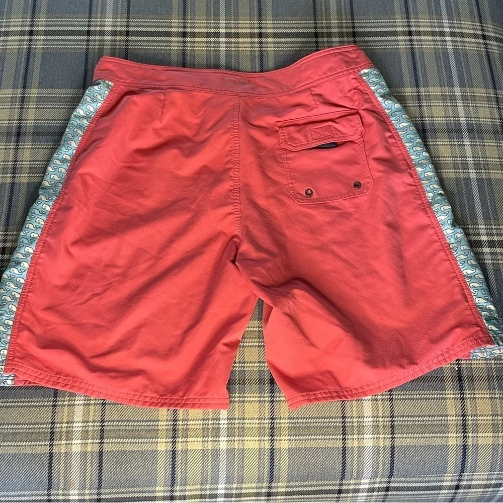 Vineyard Vines **product description